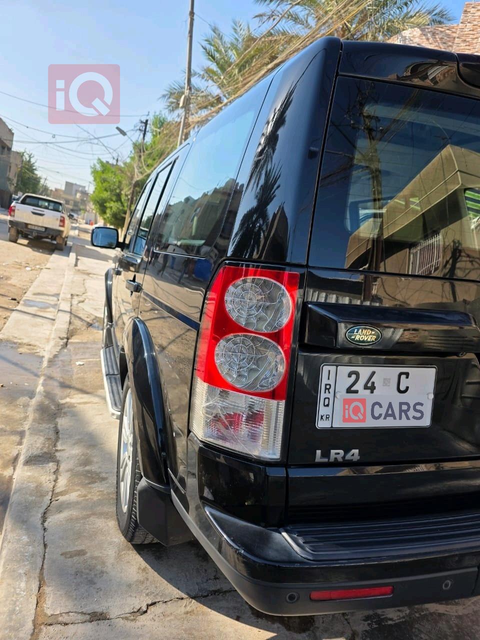 لاند روفر LR4